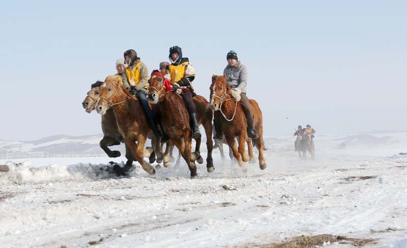56個(gè)民族一起奔小康