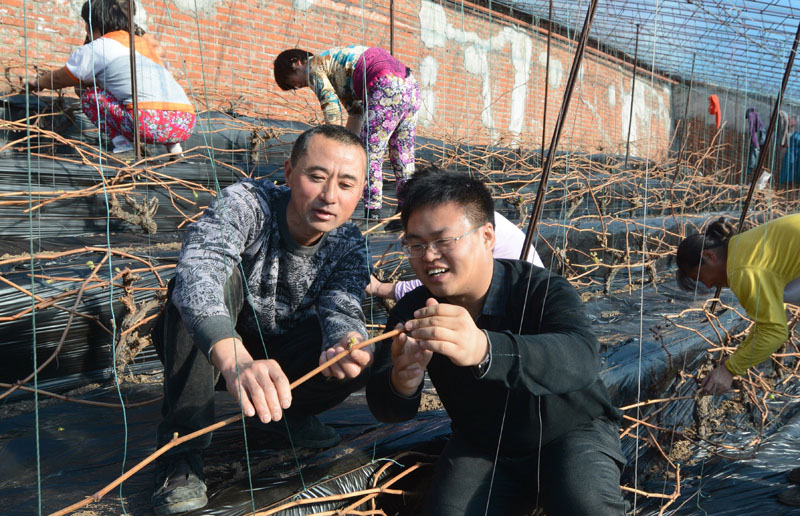 56個(gè)民族一起奔小康