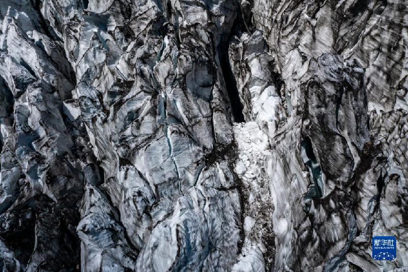 領(lǐng)略明永冰川