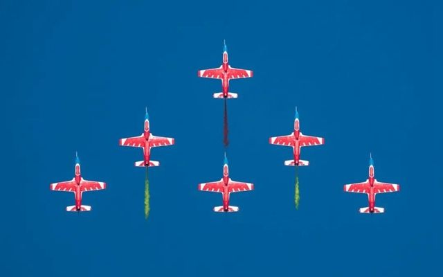 索尼微單：為速度而生，定格航空攝影之美