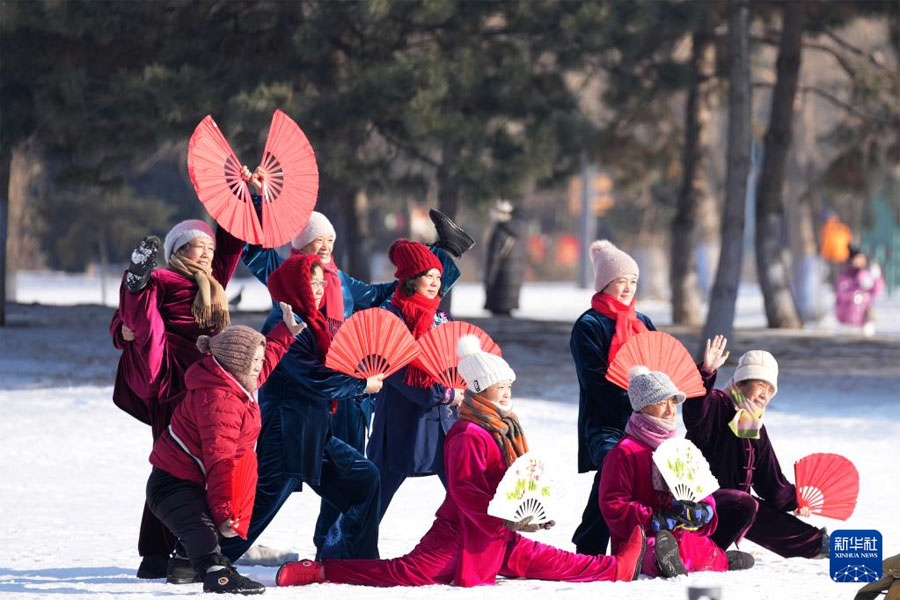 足不出戶 跟隨攝影鏡頭看各地假日游園
