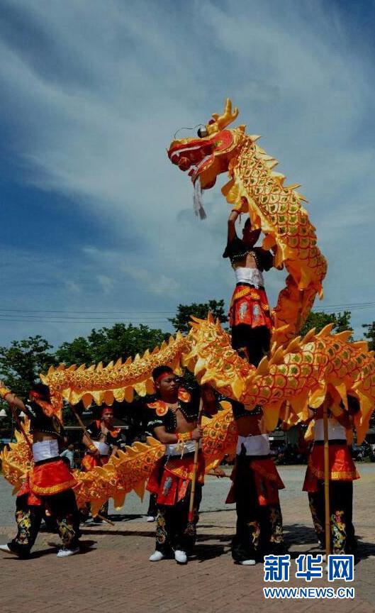 火龍燈舞：火樹銀花迸發(fā)的視覺盛宴