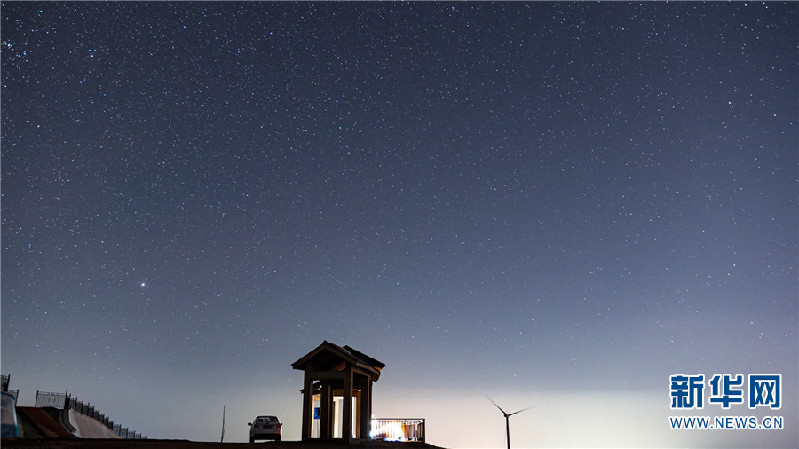 滿船清夢壓星河 賞云南撫仙湖壯美星軌