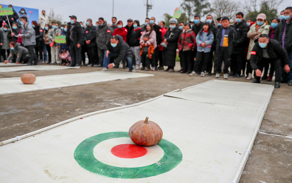 2022年旺旺杯“春節(jié)七天樂”新聞攝影征集活動定評會舉行