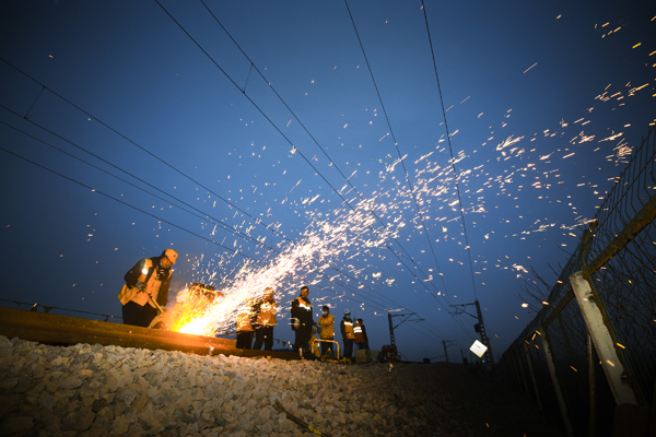 2022年旺旺杯“春節(jié)七天樂”新聞攝影征集活動定評會舉行