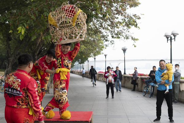 2022年旺旺杯“春節(jié)七天樂”新聞攝影征集活動定評會舉行