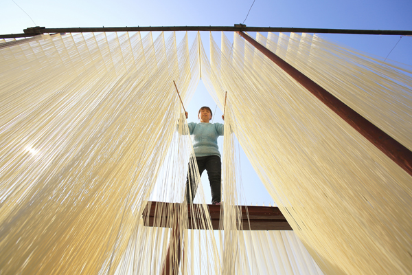 2022年旺旺杯“春節(jié)七天樂”新聞攝影征集活動定評會舉行