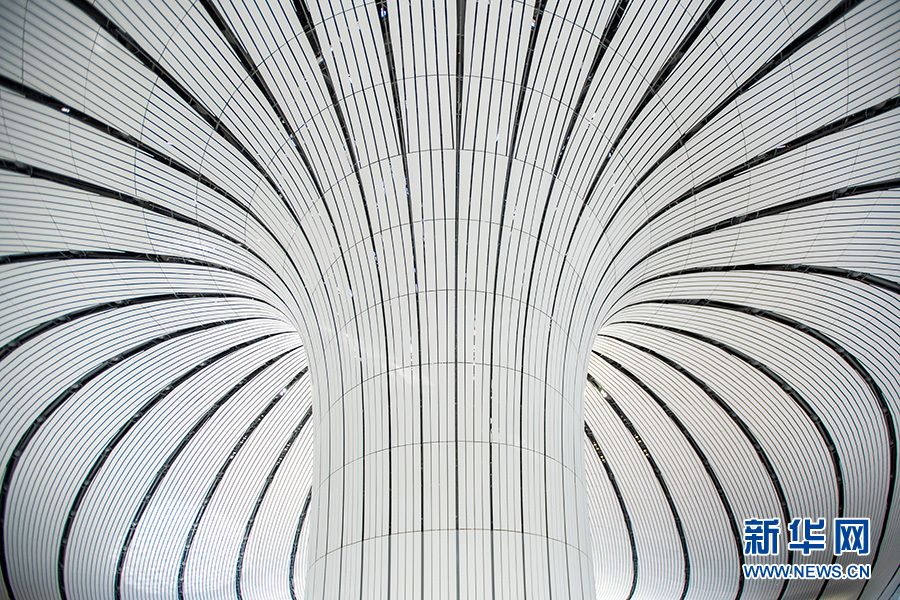 【光影輕課堂】如何運(yùn)用線條增加攝影美感？