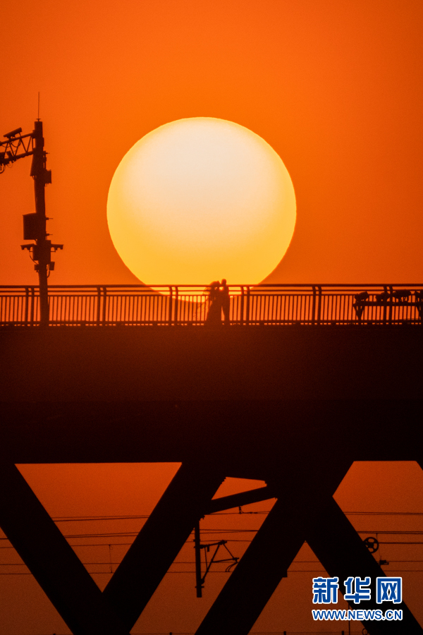 【光影輕課堂】攝影師支招如何拍出落日與建筑“邂逅”