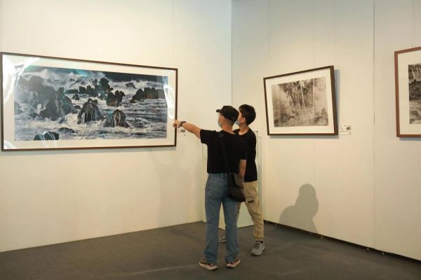 “中國攝影名家百人百幅作品收藏大展”在京舉辦