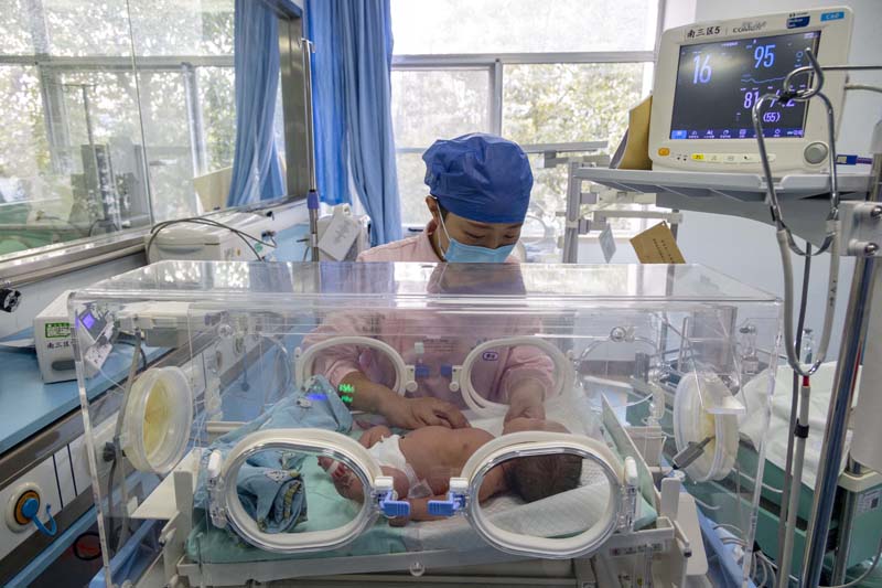 江蘇泰州：堅守崗位過除夕