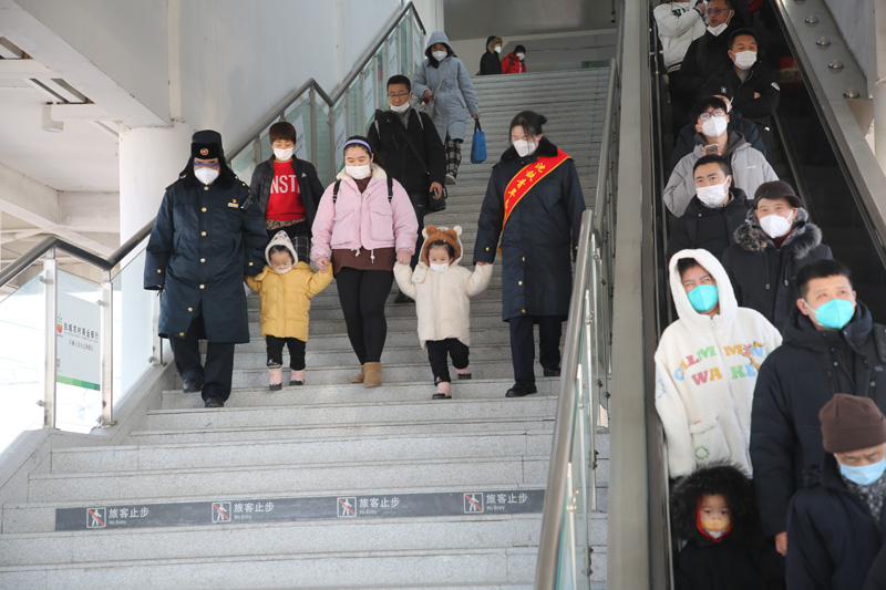 大年初一我在崗