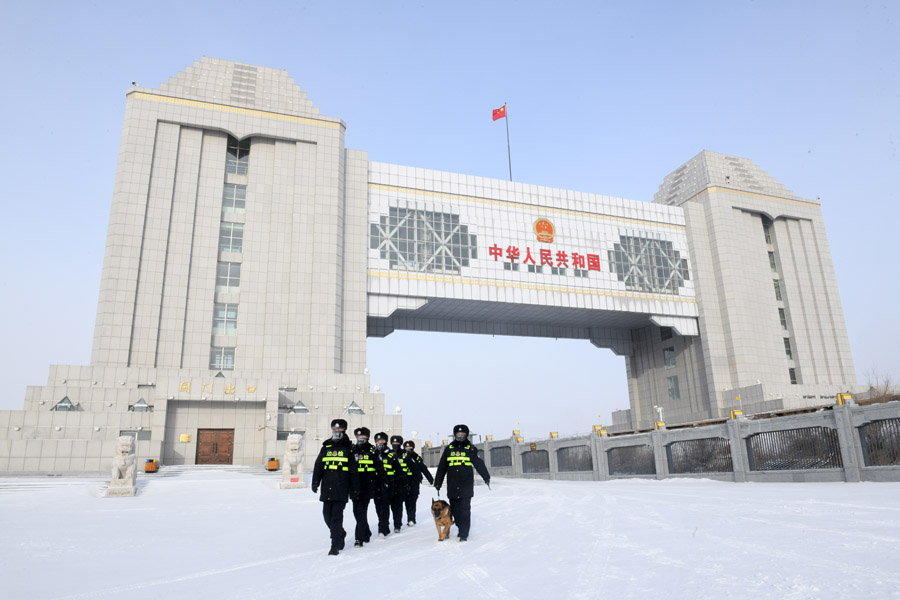 除夕：極寒下的堅守