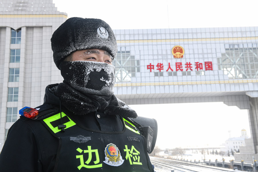 除夕：極寒下的堅守