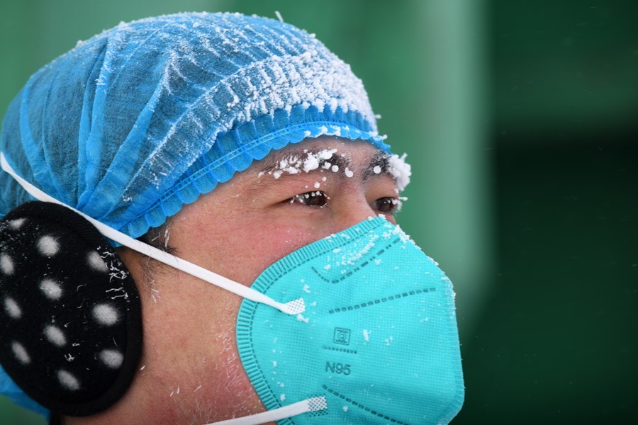 除夕：極寒下的堅守