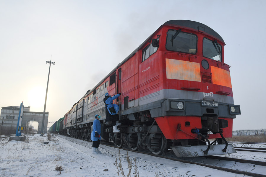 除夕：極寒下的堅守