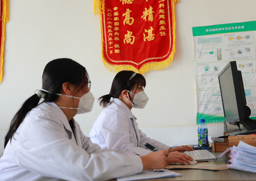 堅(jiān)守“醫(yī)”線 守護(hù)生命