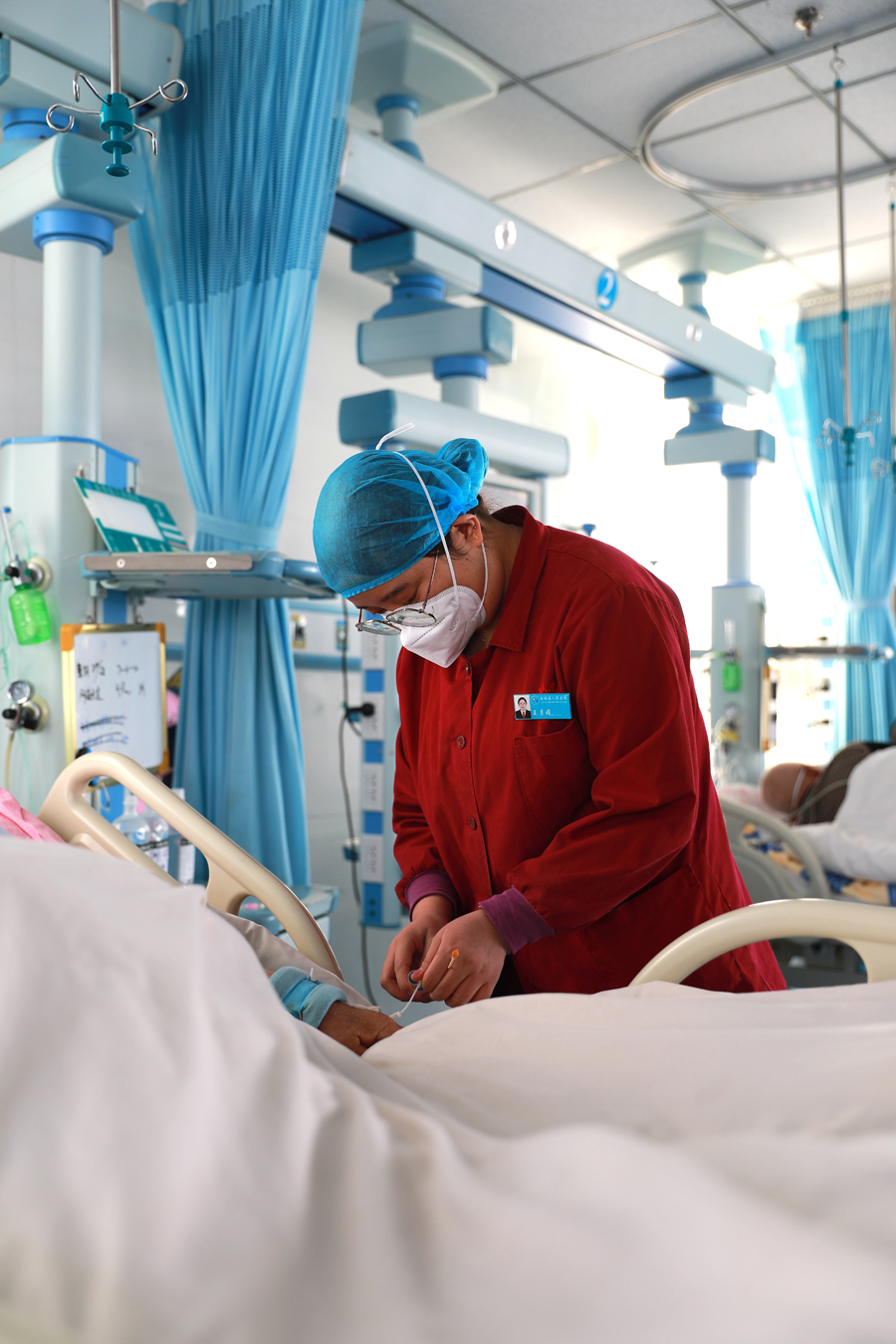 堅(jiān)守“醫(yī)”線 守護(hù)生命