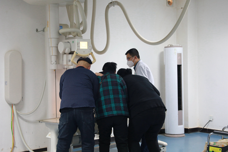 堅(jiān)守“醫(yī)”線 守護(hù)生命