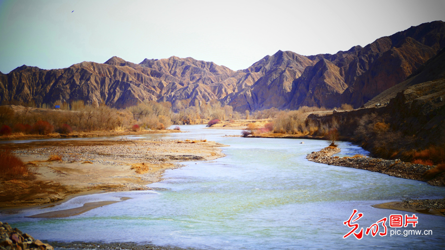甘肅：探訪(fǎng)祁連山——高臺(tái)馬營(yíng)河大峽谷、小泉丹霞