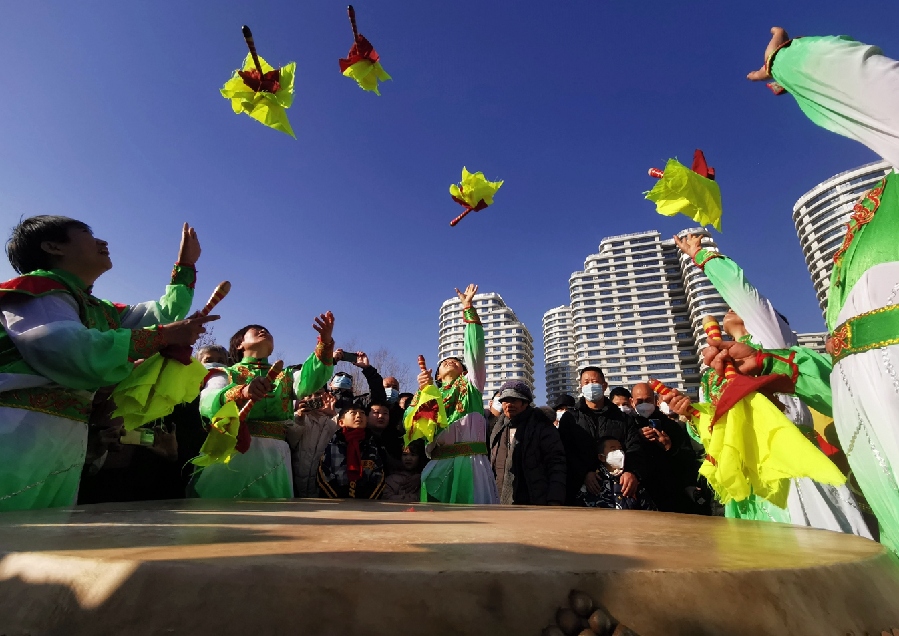 鑼鼓喧天鬧元宵