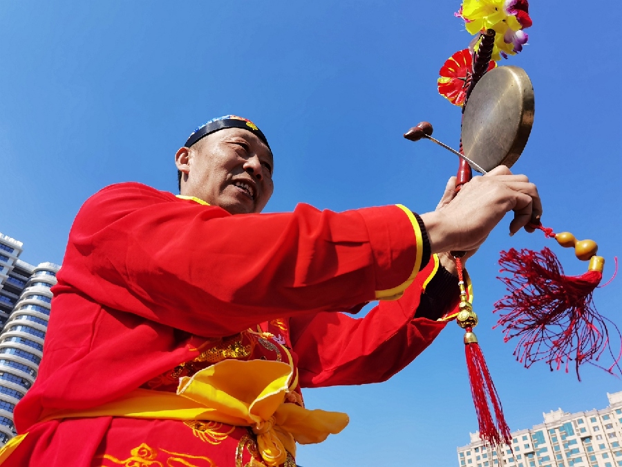 鑼鼓喧天鬧元宵