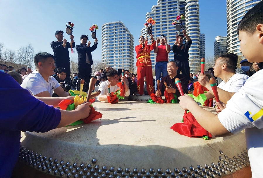 鑼鼓喧天鬧元宵