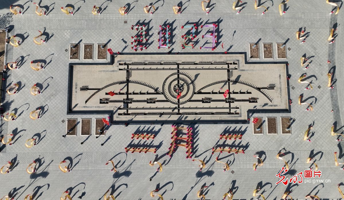 河北任丘：龍舞迎春 共慶“二月二”