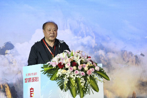 首屆“江西風(fēng)景獨(dú)好”旅游風(fēng)光國際攝影周全國黨媒攝影記者采風(fēng)活動(dòng)啟動(dòng)