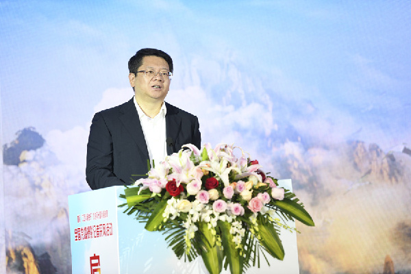 首屆“江西風(fēng)景獨(dú)好”旅游風(fēng)光國際攝影周全國黨媒攝影記者采風(fēng)活動(dòng)啟動(dòng)