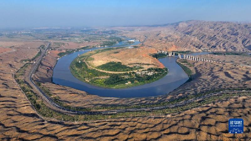 新華全媒+|沙水交融 魅力沙坡頭