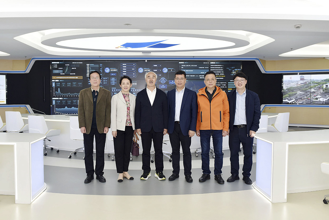 中國新聞攝影學會領導考察余姚市融媒體中心