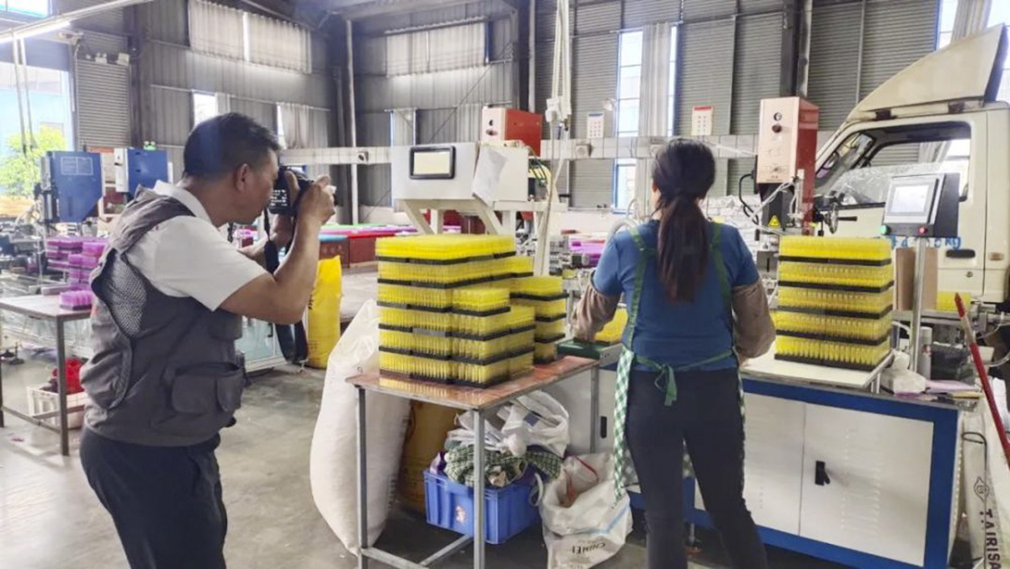 2024年新華社貴州分社舉行簽約攝影師走進“古韻思州·稻香岑鞏”助力鄉(xiāng)村振興宣傳活動