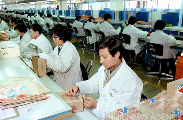 前新華社攝影記者楊溥濤去世，他拍下魯迅遷葬虹口公園的畫面