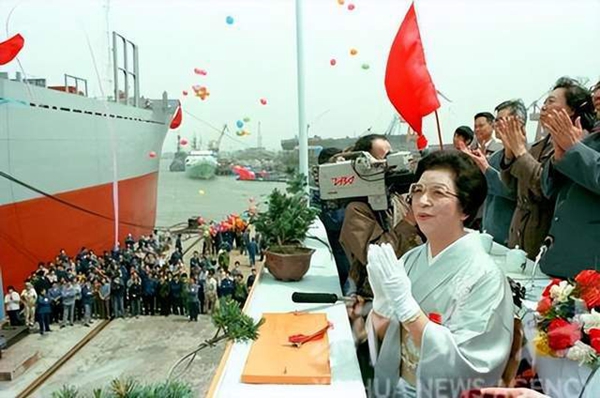 前新華社攝影記者楊溥濤去世，他拍下魯迅遷葬虹口公園的畫面