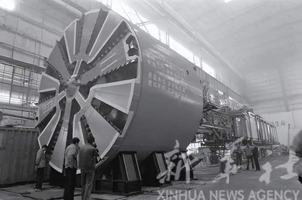 前新華社攝影記者楊溥濤去世，他拍下魯迅遷葬虹口公園的畫面