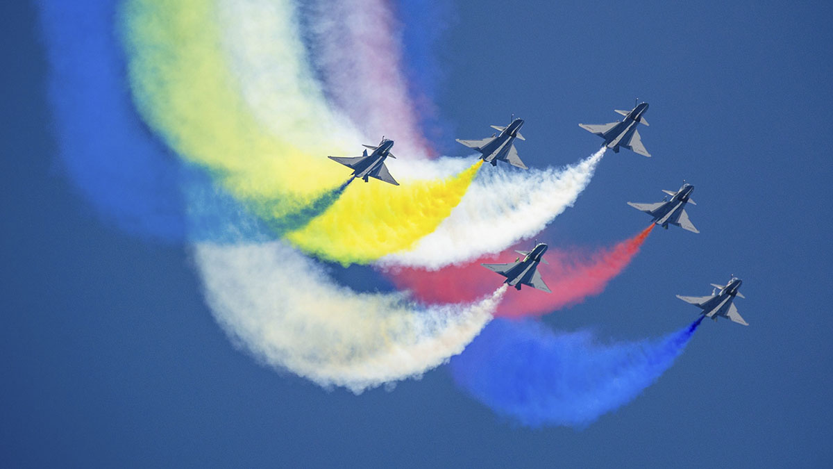 “翼龍”杯第十五屆中國(guó)航展攝影大賽杰出攝影師作品賞析