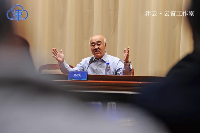 “用思想驅(qū)動快門” 中國新聞攝影學(xué)會理論與學(xué)術(shù)委員會工作會議在天津師范大學(xué)召開