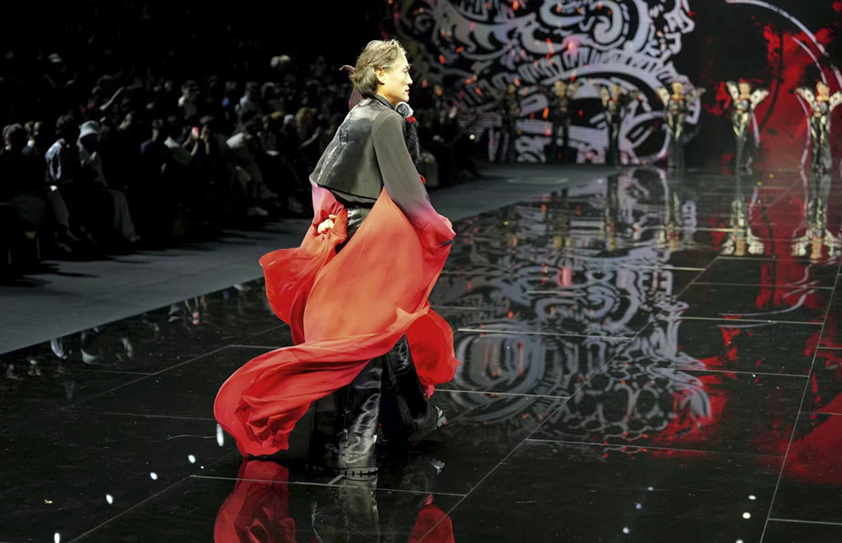 北京時(shí)裝周：光影與藝術(shù)交融的盛宴