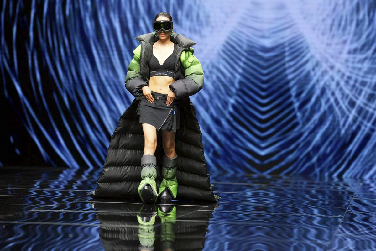 北京時(shí)裝周：光影與藝術(shù)交融的盛宴