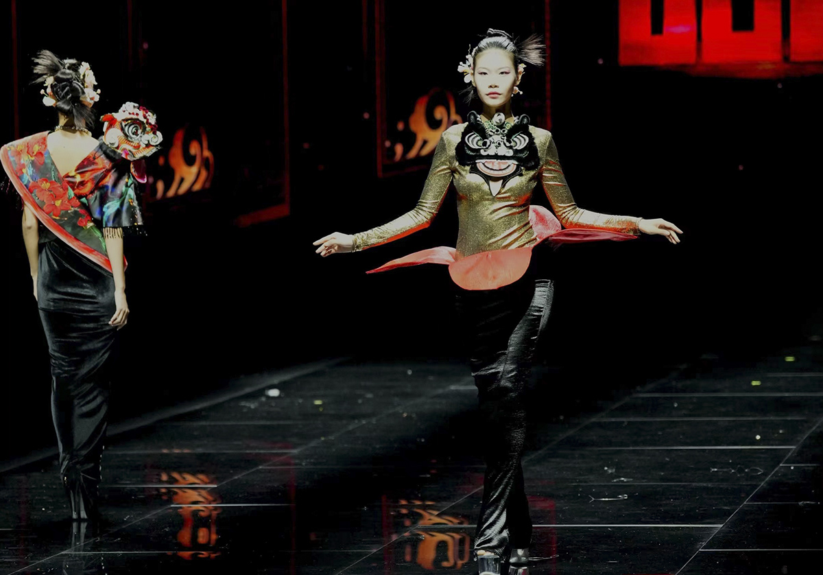 北京時(shí)裝周：光影與藝術(shù)交融的盛宴