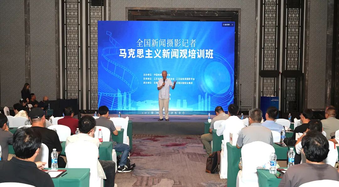 用“理論強(qiáng)基+案例研討+實(shí)踐淬煉”強(qiáng)“四力”