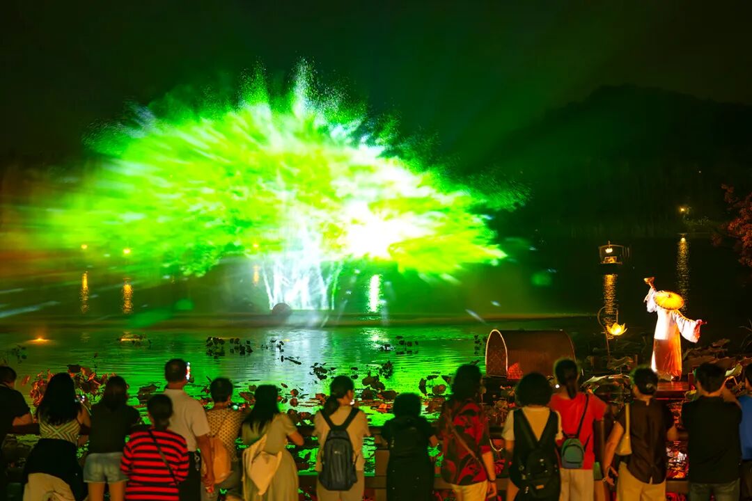 用“理論強(qiáng)基+案例研討+實(shí)踐淬煉”強(qiáng)“四力”