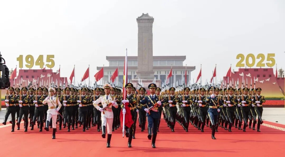 中華世紀(jì)壇看展丨和平發(fā)展 逐夢(mèng)同行 — 全國(guó)主流媒體新聞攝影展