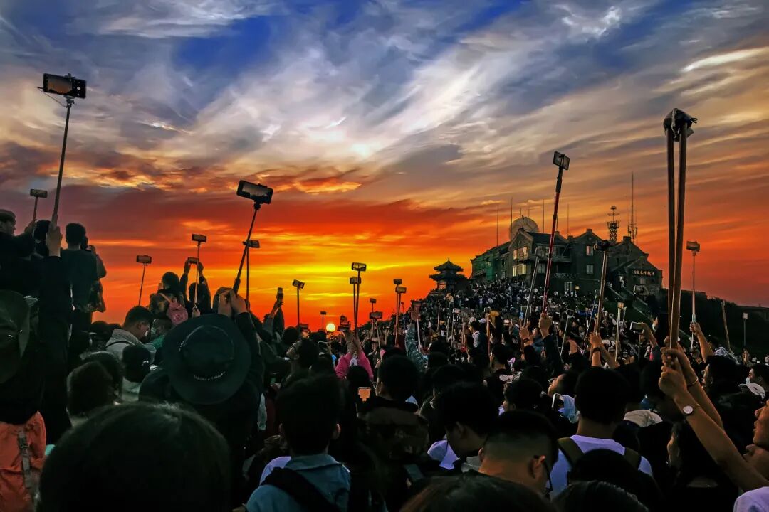 中華世紀(jì)壇看展丨和平發(fā)展 逐夢(mèng)同行 — 全國(guó)主流媒體新聞攝影展