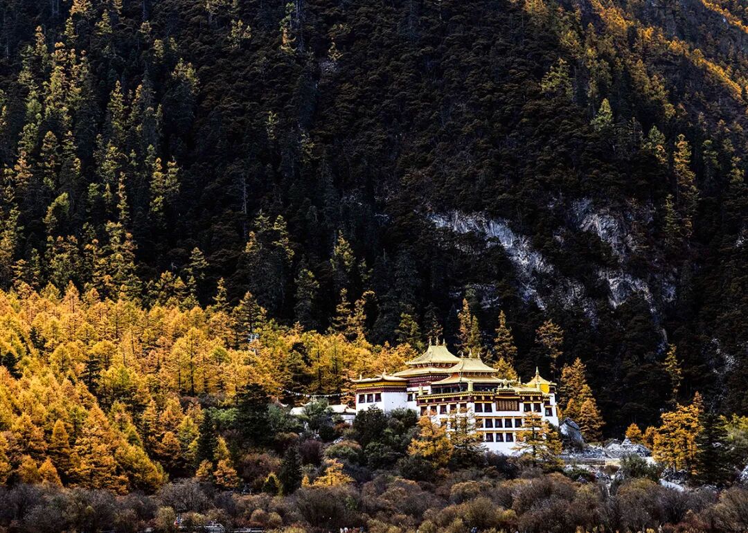 穿越冰峰 遇見稻城亞丁