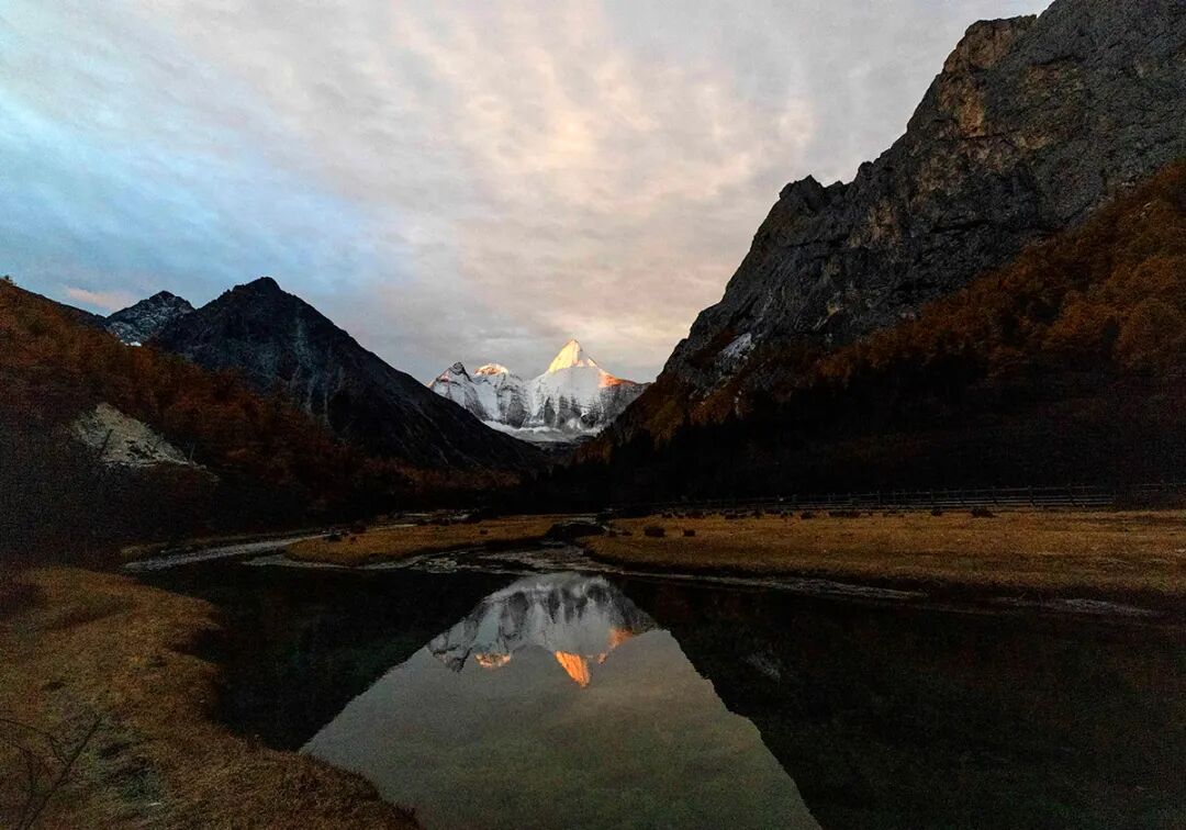 穿越冰峰 遇見稻城亞丁
