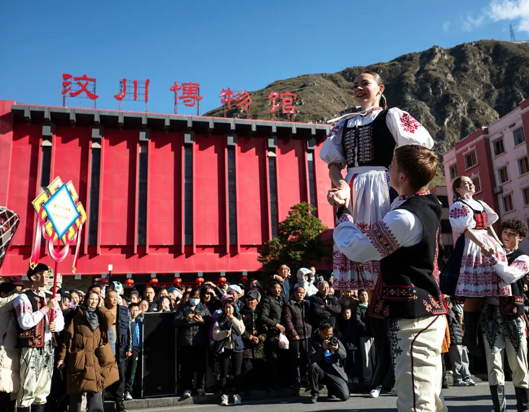 非遺巡游慶羌年