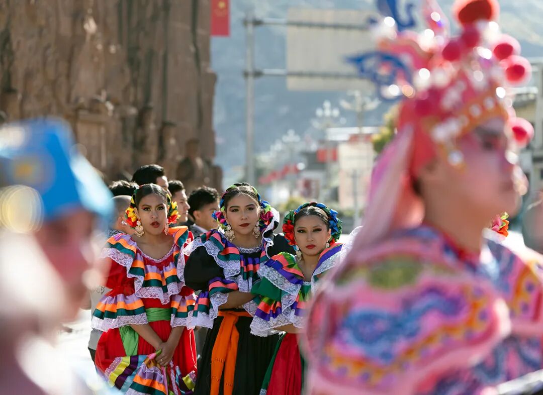 非遺巡游慶羌年