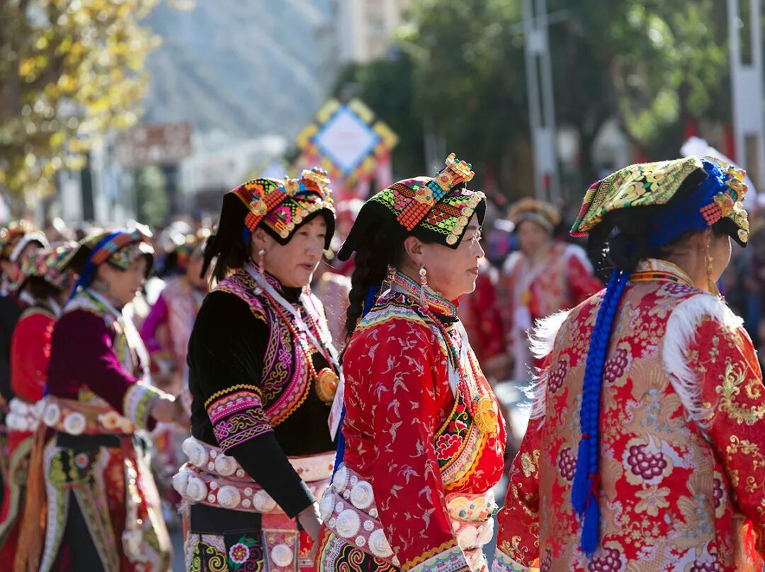 非遺巡游慶羌年